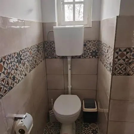 Case de vacanță Tetrebov Salas In The Peaceful Fields Futog