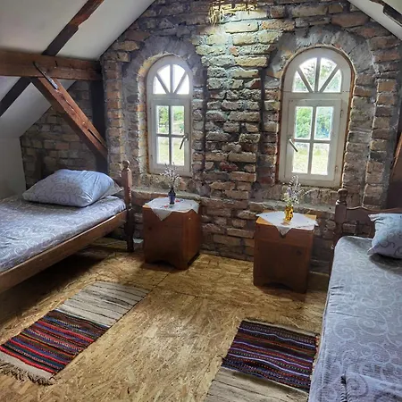 Tetrebov Salas In The Peaceful Fields Holiday home *