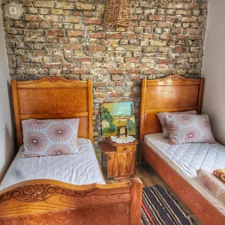 Tetrebov Salas In The Peaceful Fields Case de vacanță Futog